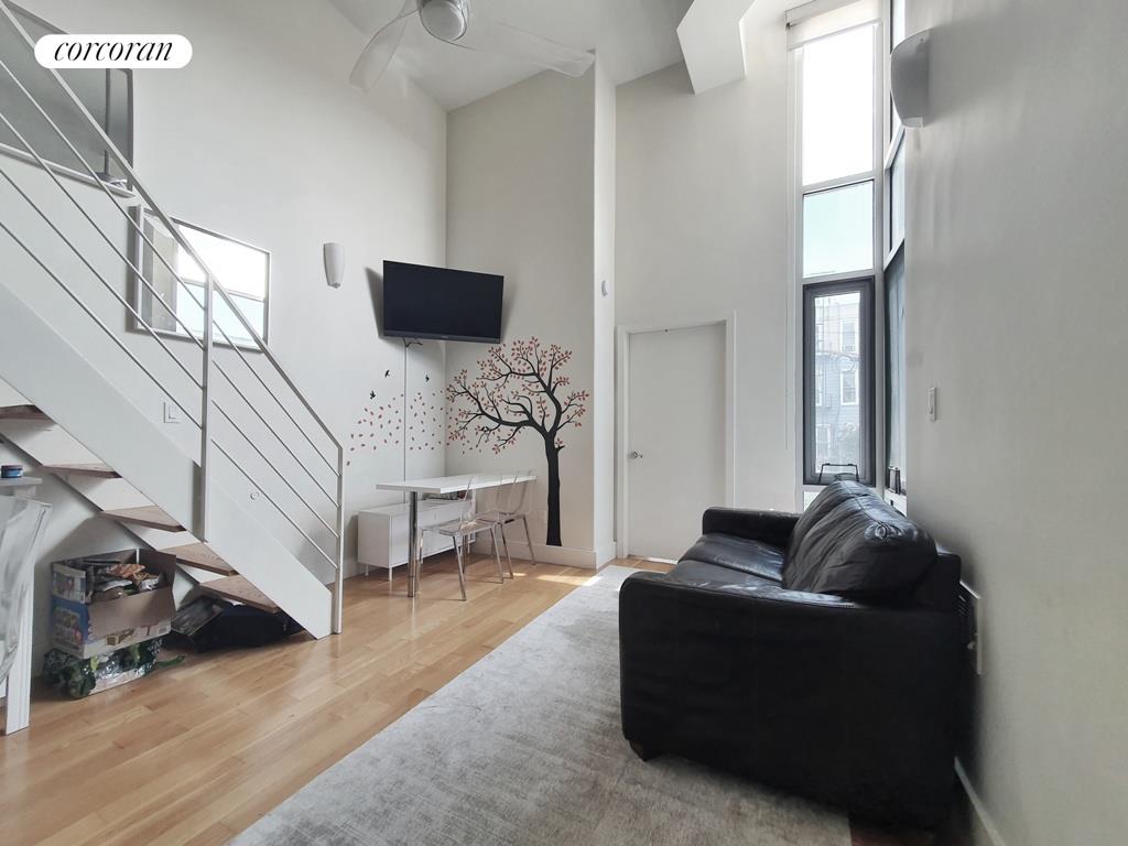 #1 photo, 898 METROPOLITAN Avenue, East Williamsburg , NY 11211