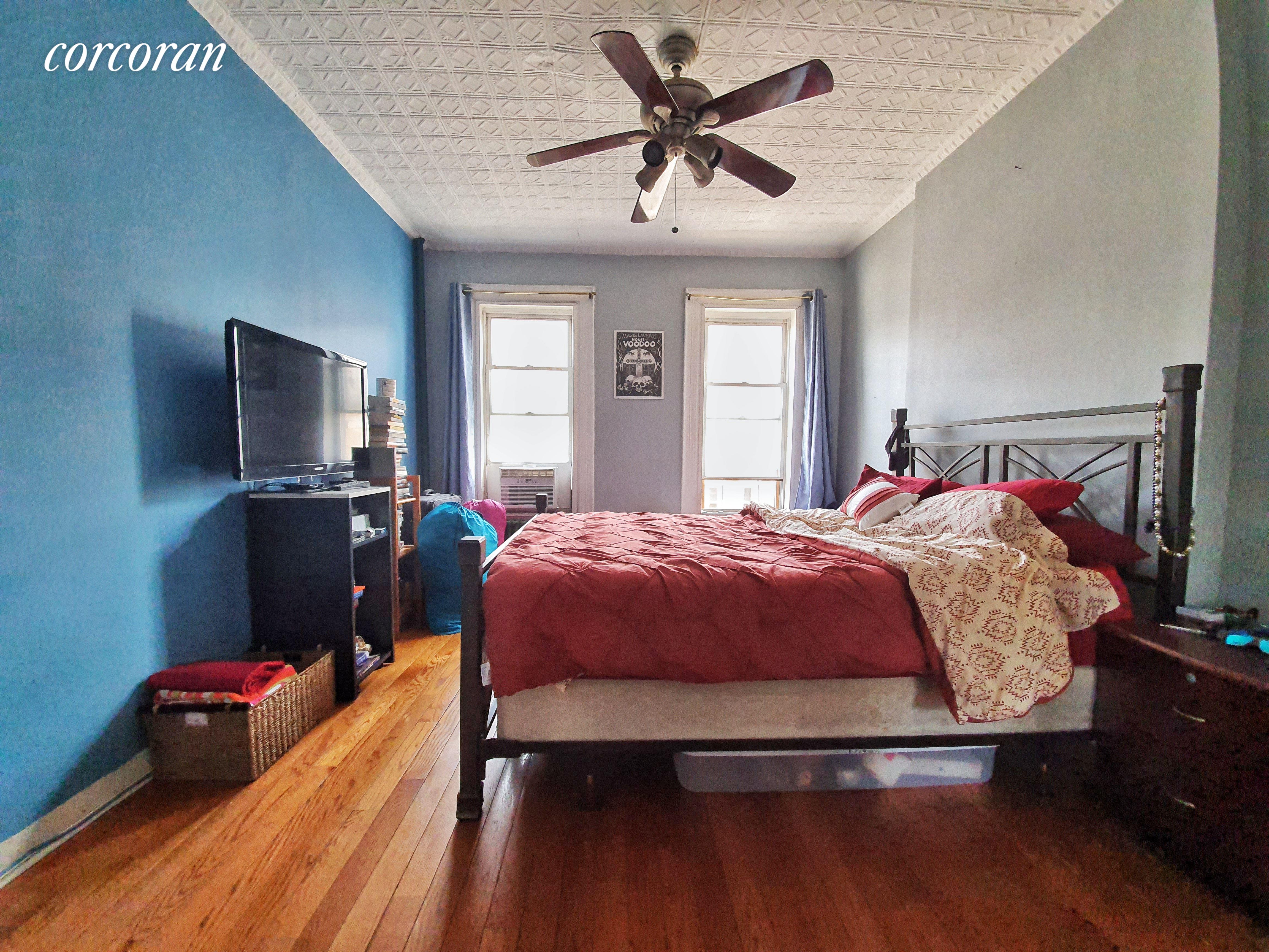 #1 photo, 225 Kingsland Avenue, Greenpoint , NY 11222