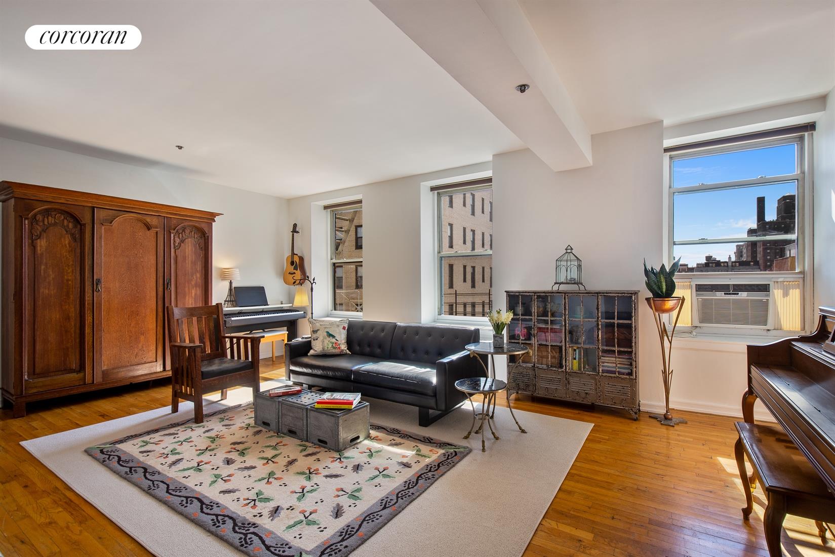 #1 photo, 60 PINEAPPLE Street, Бруклин ‖ Brooklyn Heights , NY 11201