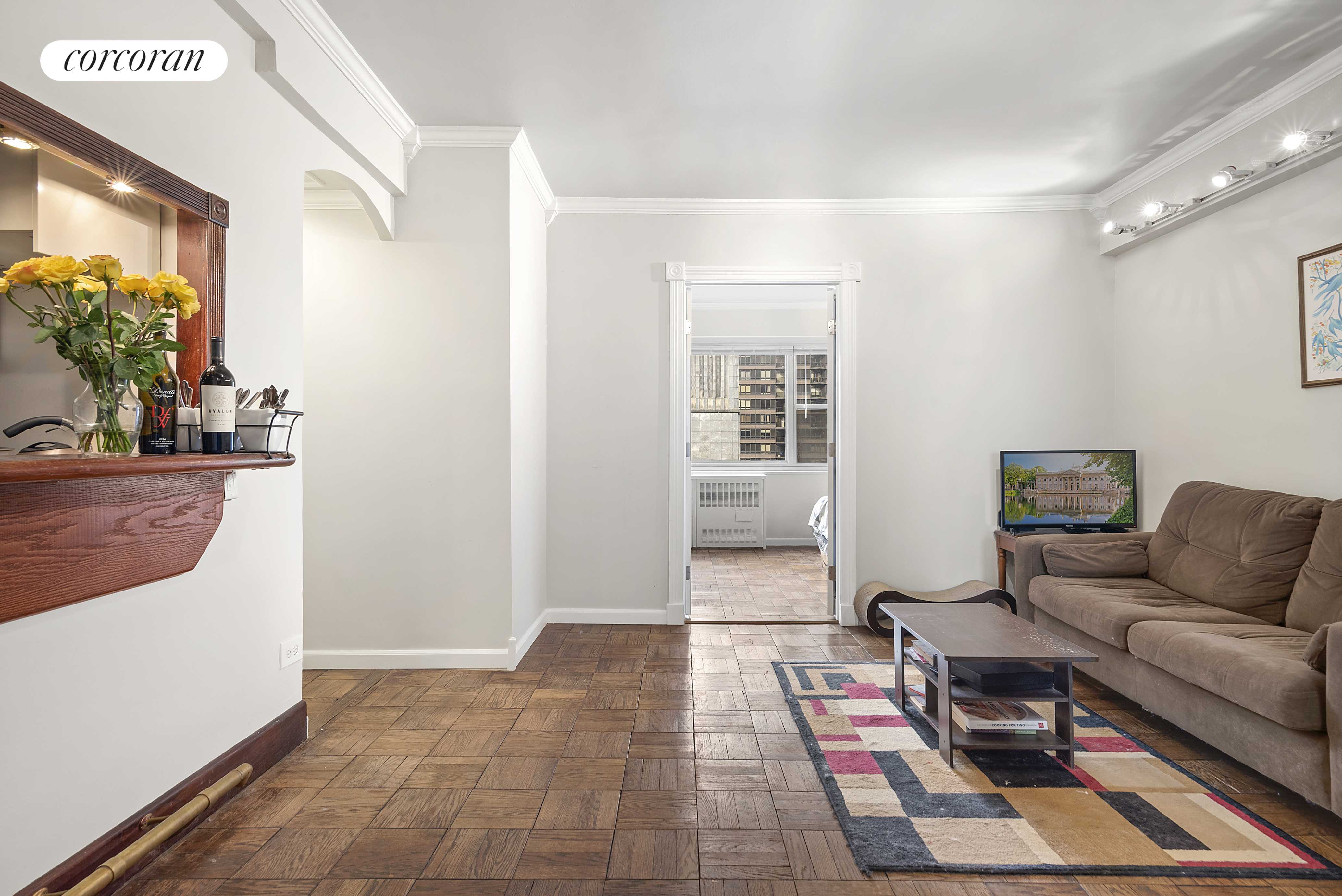 #1 photo, 333 E 46th Street, Midtown East , NY 10017