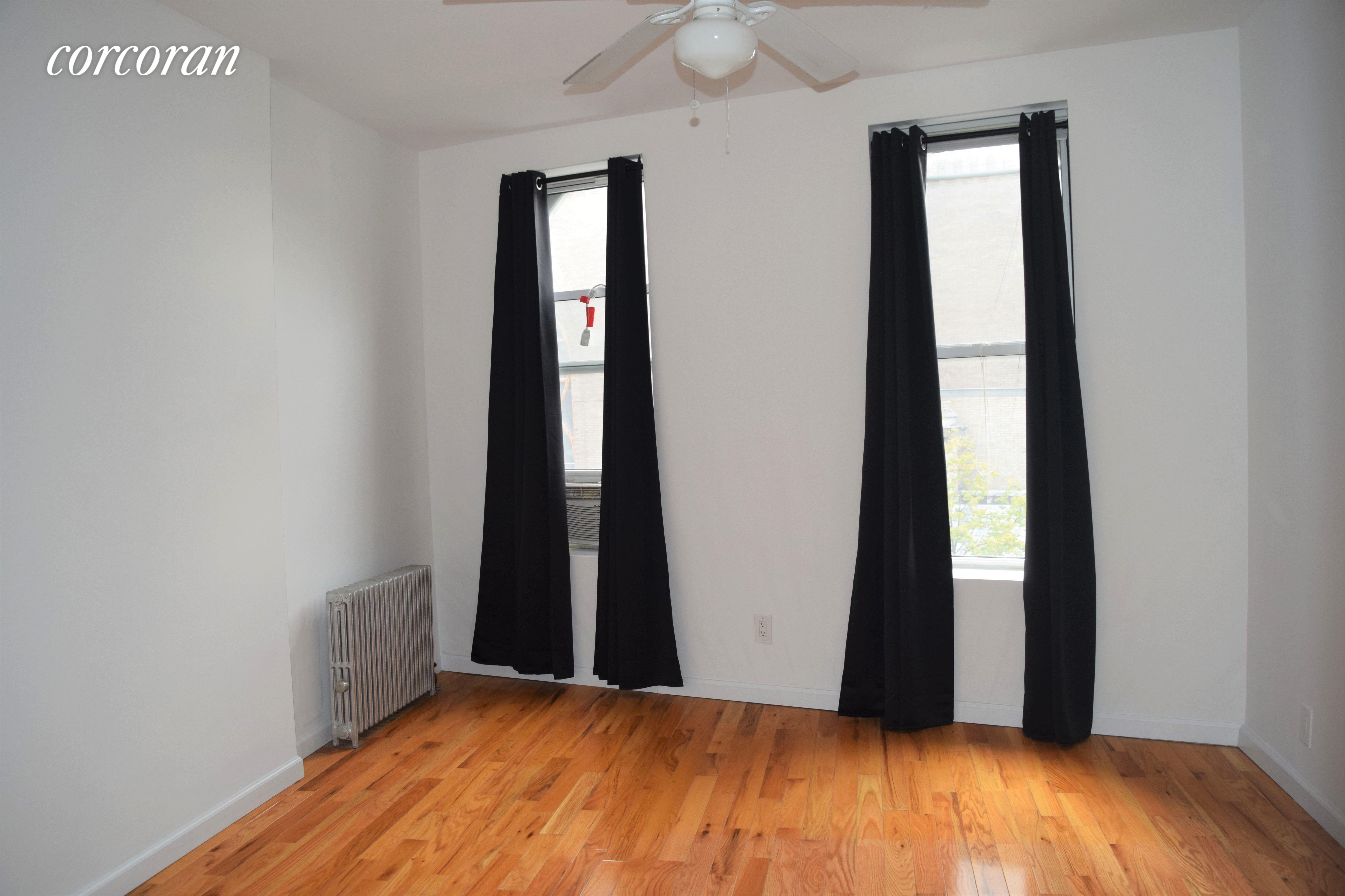 #1 photo, 225 Kingsland Avenue, Greenpoint , NY 11222