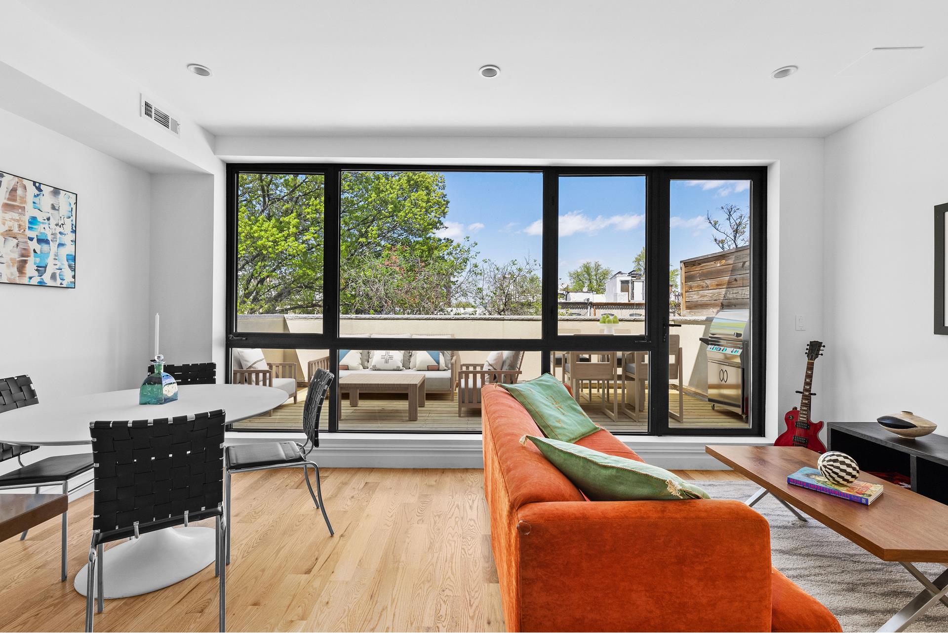 #1 photo, 447 Decatur Street, 布鲁克林 Stuyvesant Heights , NY 11233