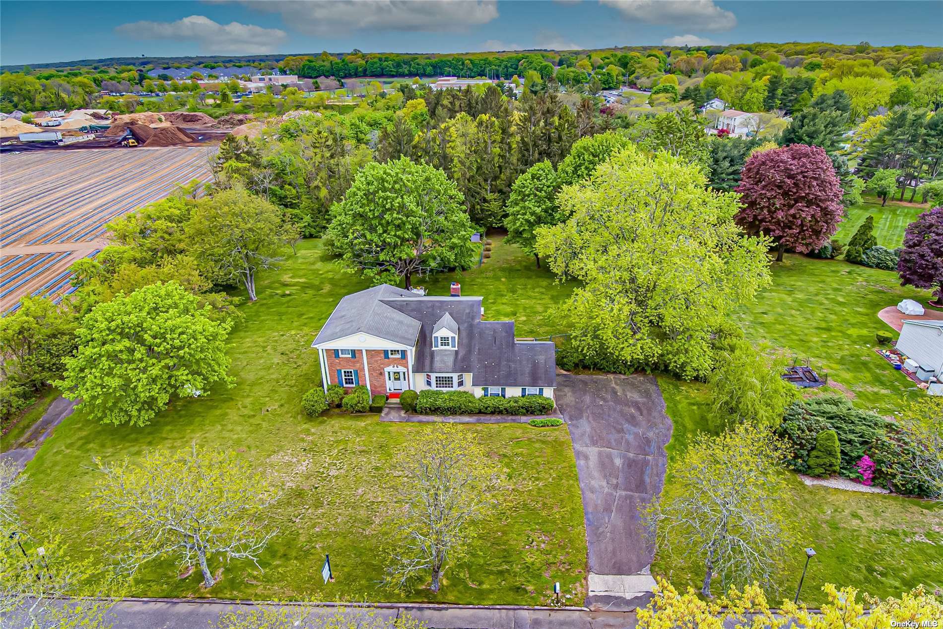 #1 photo, 6 Eileen Lane, Greenlawn , NY 11740