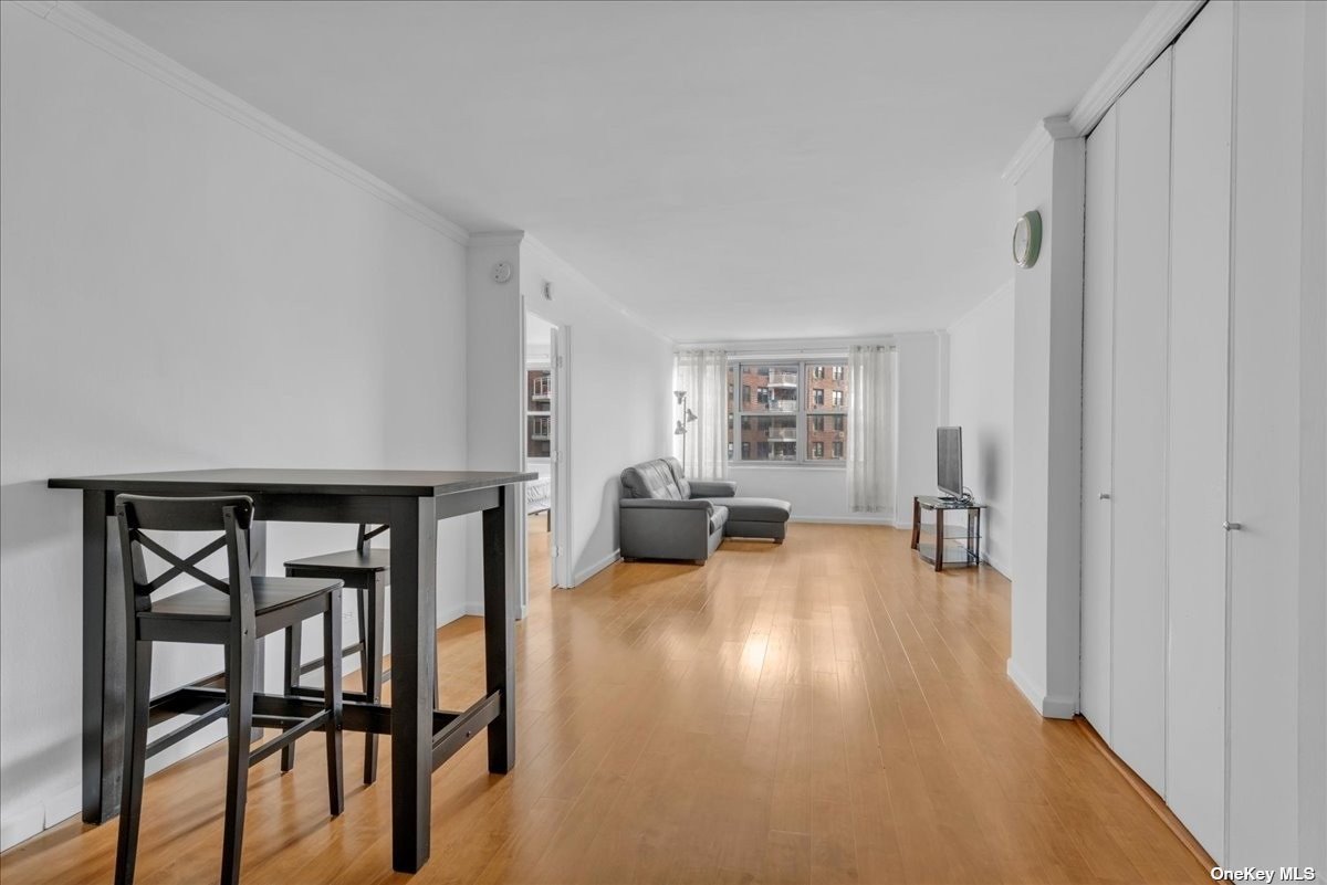 #1 photo, 125-10 Queens Boulevard, קווינס Kew Gardens , NY 11415