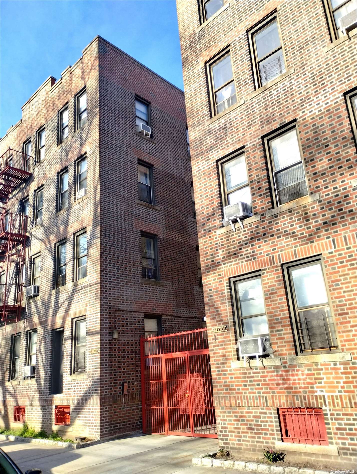 #1 photo, 4016 73rd, 皇后区 木边 Woodside , NY 11377