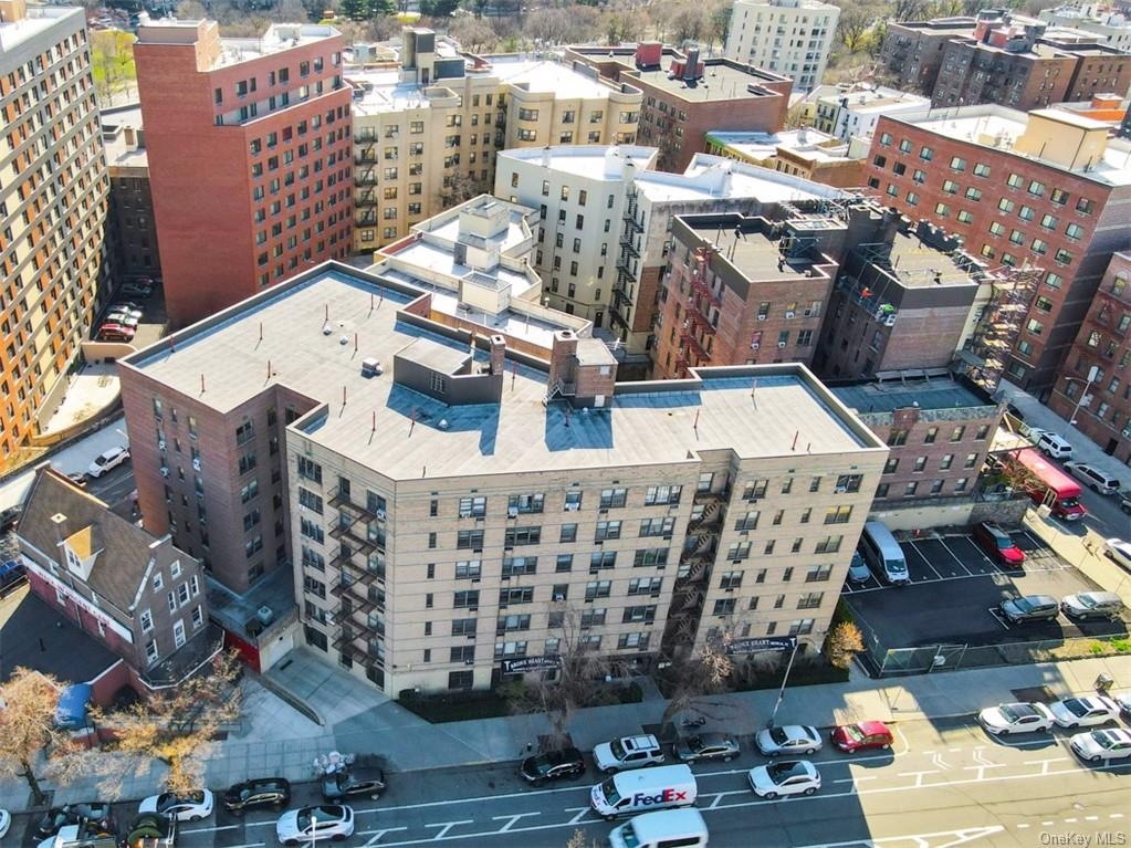 #1 photo, 3184 Grand Concourse, 布朗士 Bronx , NY 10458