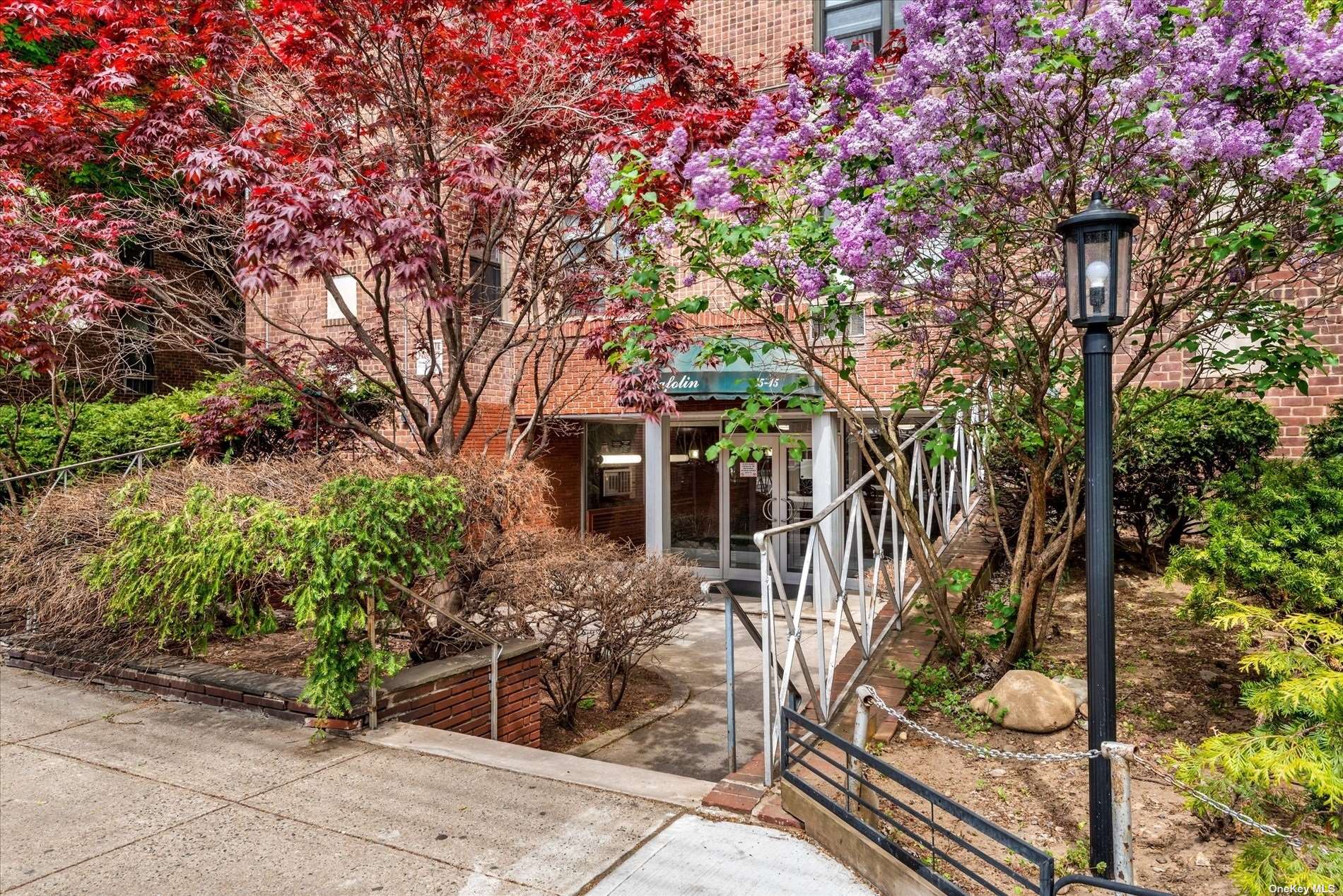 #1 photo, 65-15 38th Avenue, 皇后区 木边 Woodside , NY 11377