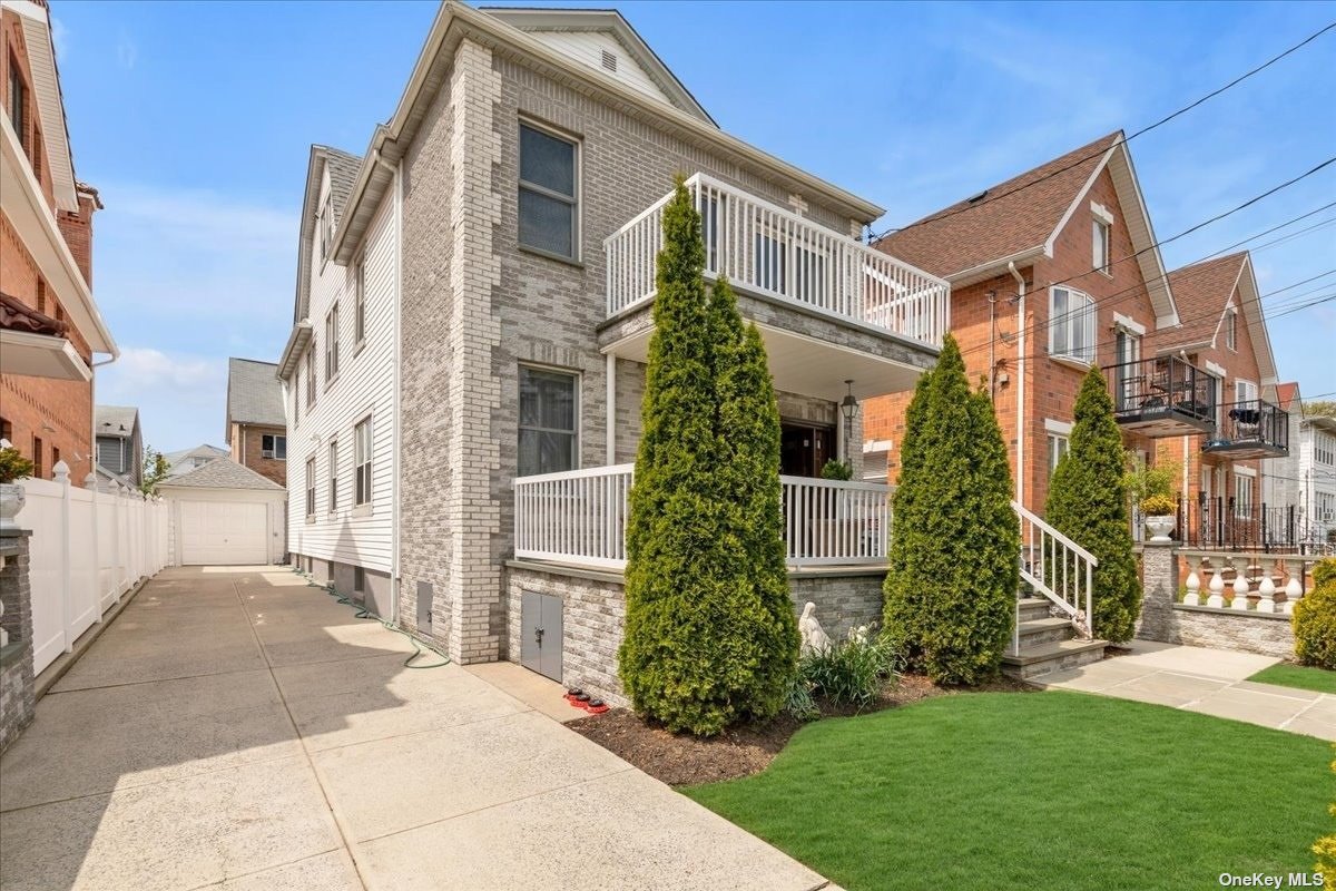 #1 photo, 42-36 161st Street, 法拉盛 Flushing , NY 11358