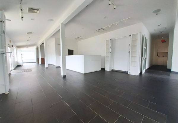 #12 photo, 760 Montauk Highway, Building 4, サフォーク郡 Water Mill , NY 11976