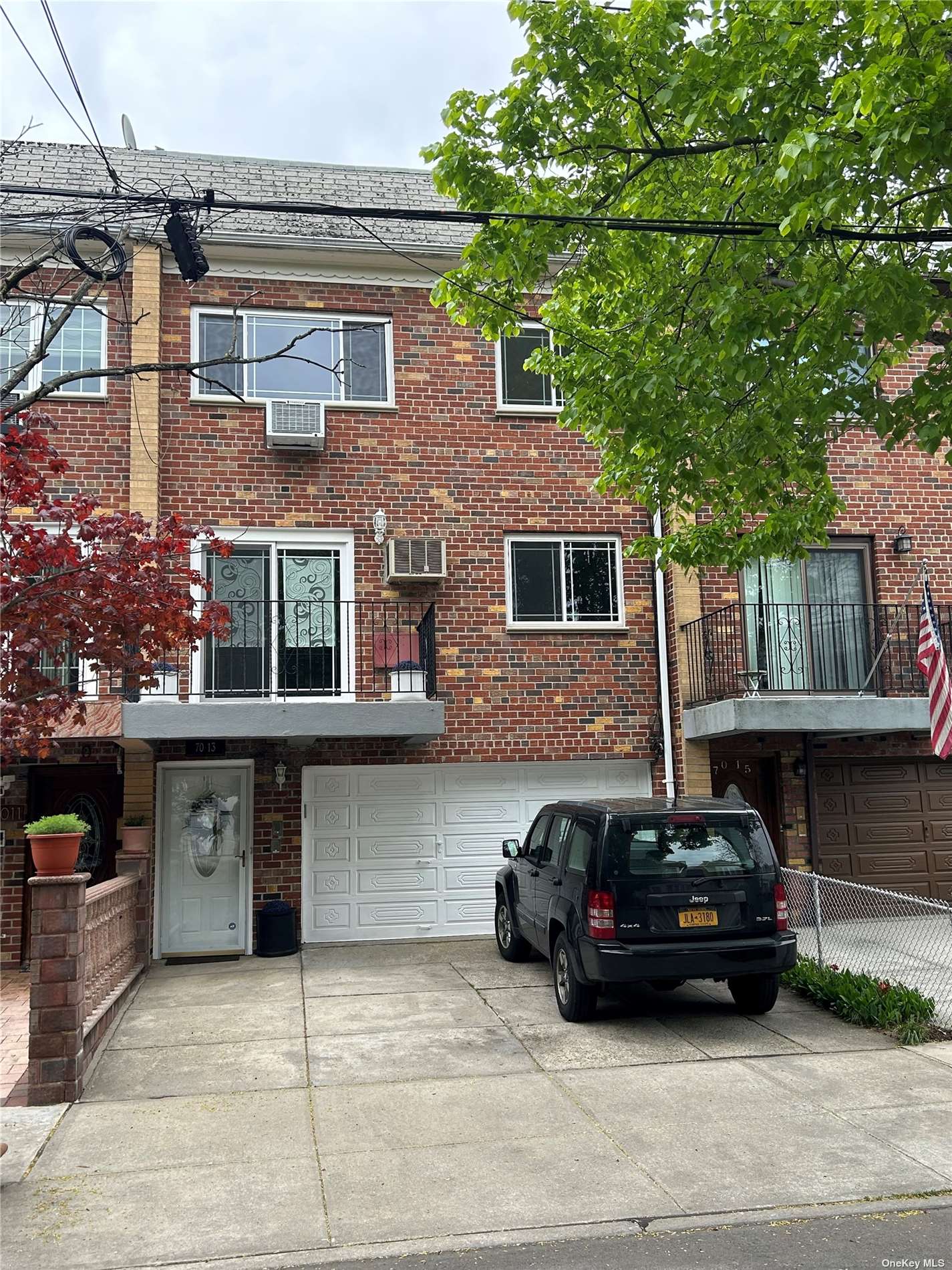 #1 photo, 70-13 71st Place, 皇后区 Glendale , NY 11385