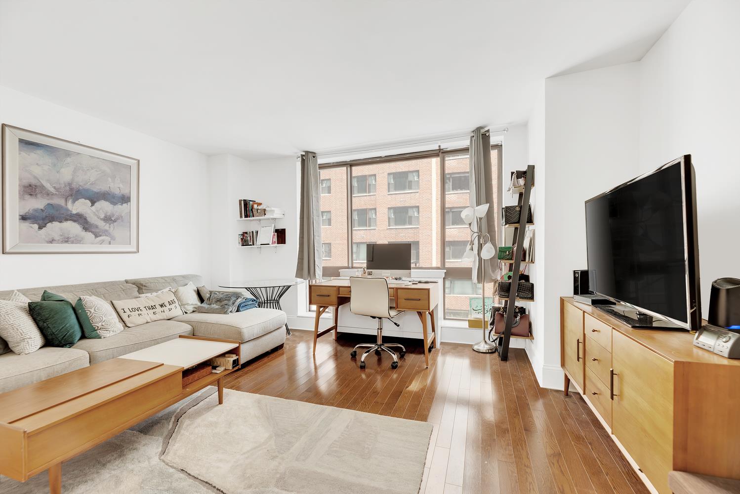 #1 photo, 300 East 64th Street, 曼哈顿 上东城 Upper East Side , NY 10021