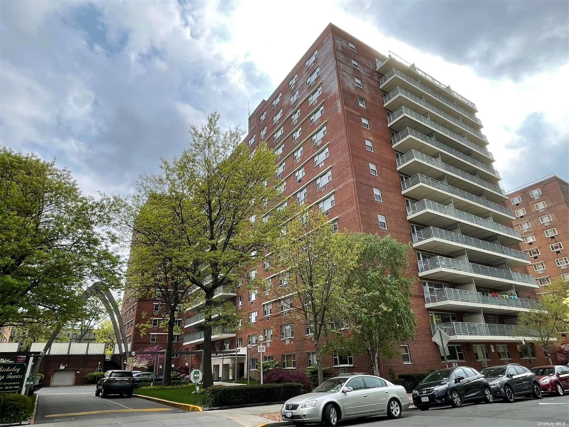 #1 photo, 52-30 39 Drive, 皇后区 木边 Woodside , NY 11377