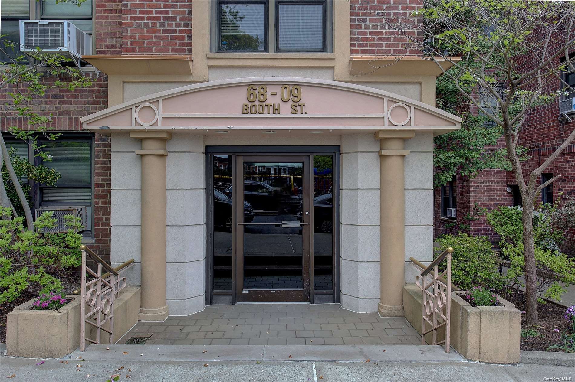 #1 photo, 68-09 Booth St, 皇后区 森林小丘 Forest Hills , NY 11375