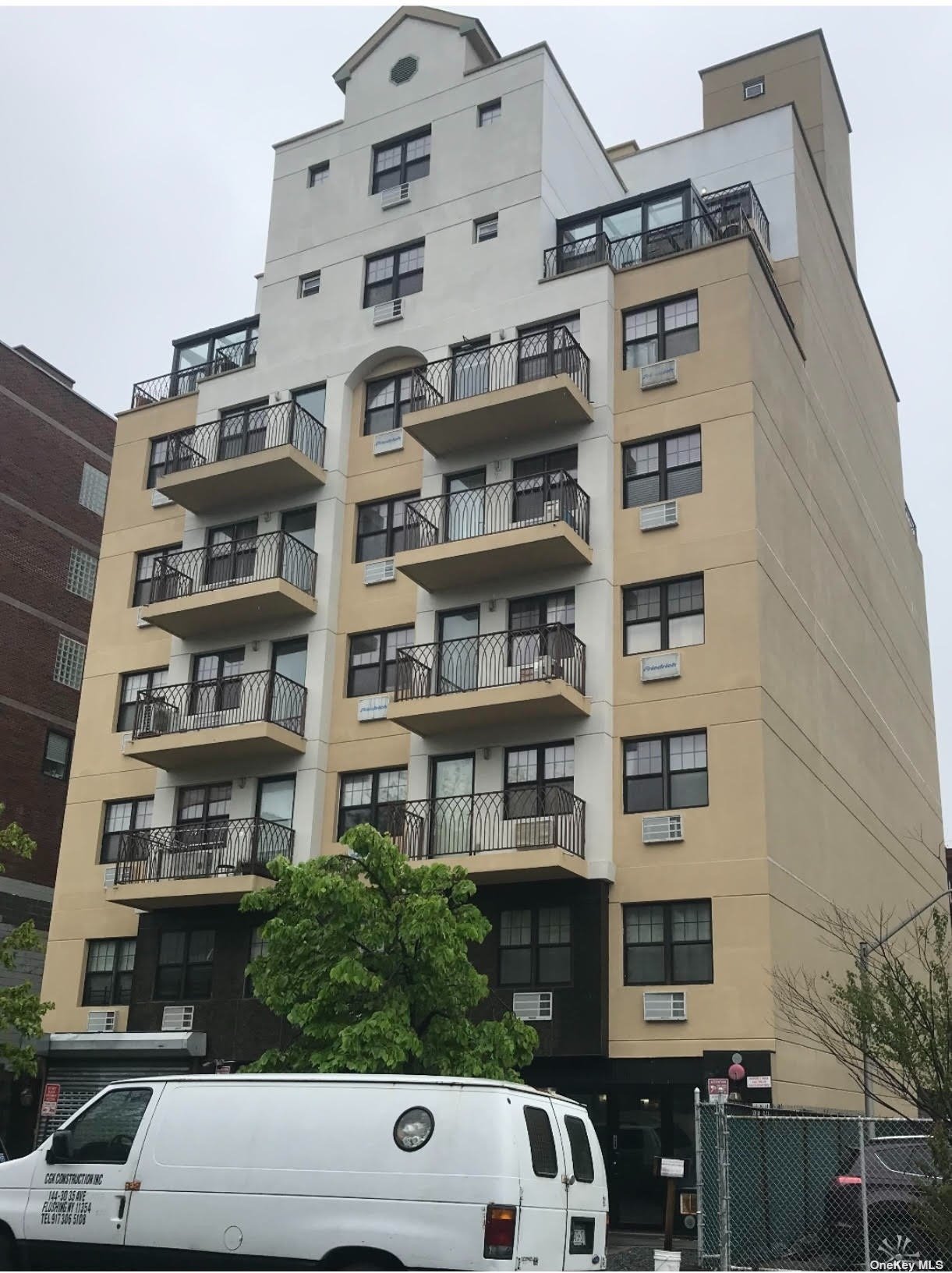 #1 photo, 144-77 Barclay Avenue, 法拉盛 Flushing , NY 11355