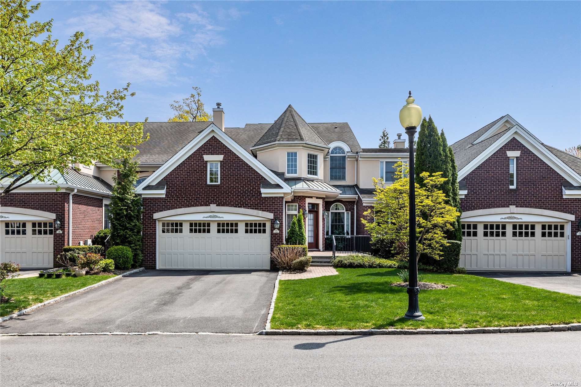 #1 photo, 72 Kensington Circle, 长岛 北丘 North Hills , NY 11030