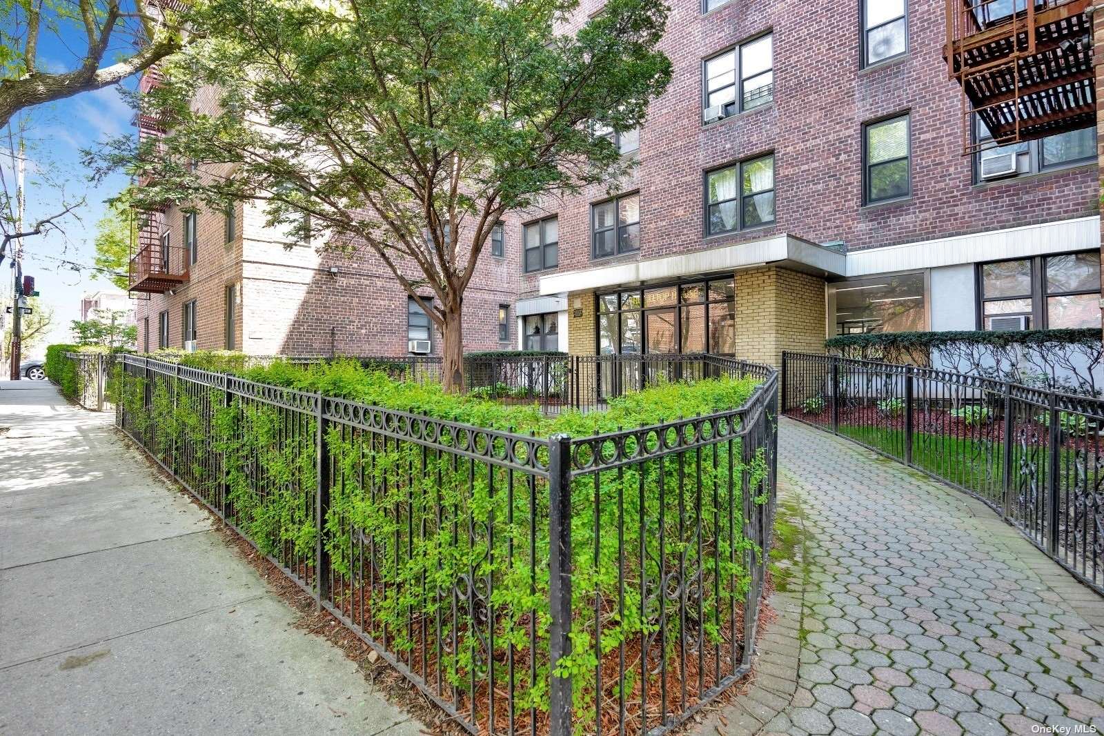 #1 photo, 89-20 55 Avenue, 皇后区 艾姆赫斯特 Elmhurst , NY 11373