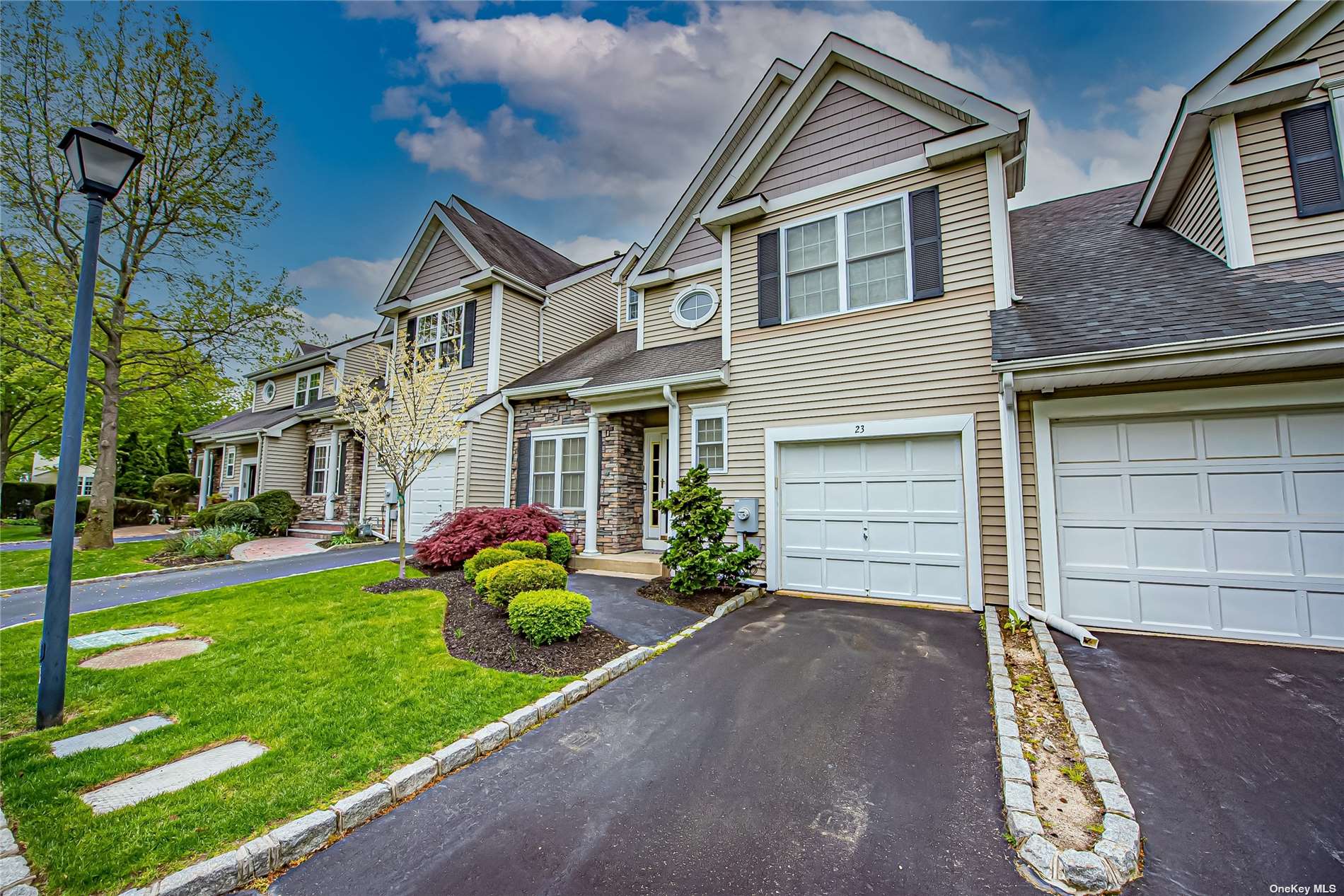 #1 photo, 23 Chelsea Drive, 롱 아일랜드 Smithtown , NY 11787