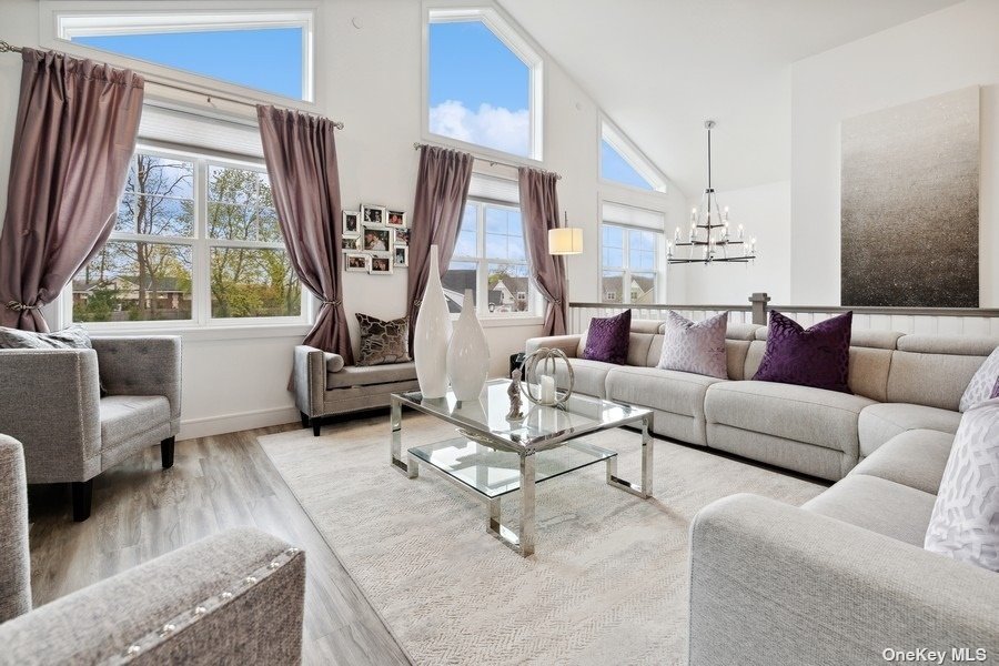 #1 photo, 46 Meadowbrook Lane, サフォーク郡 Smithtown , NY 11787