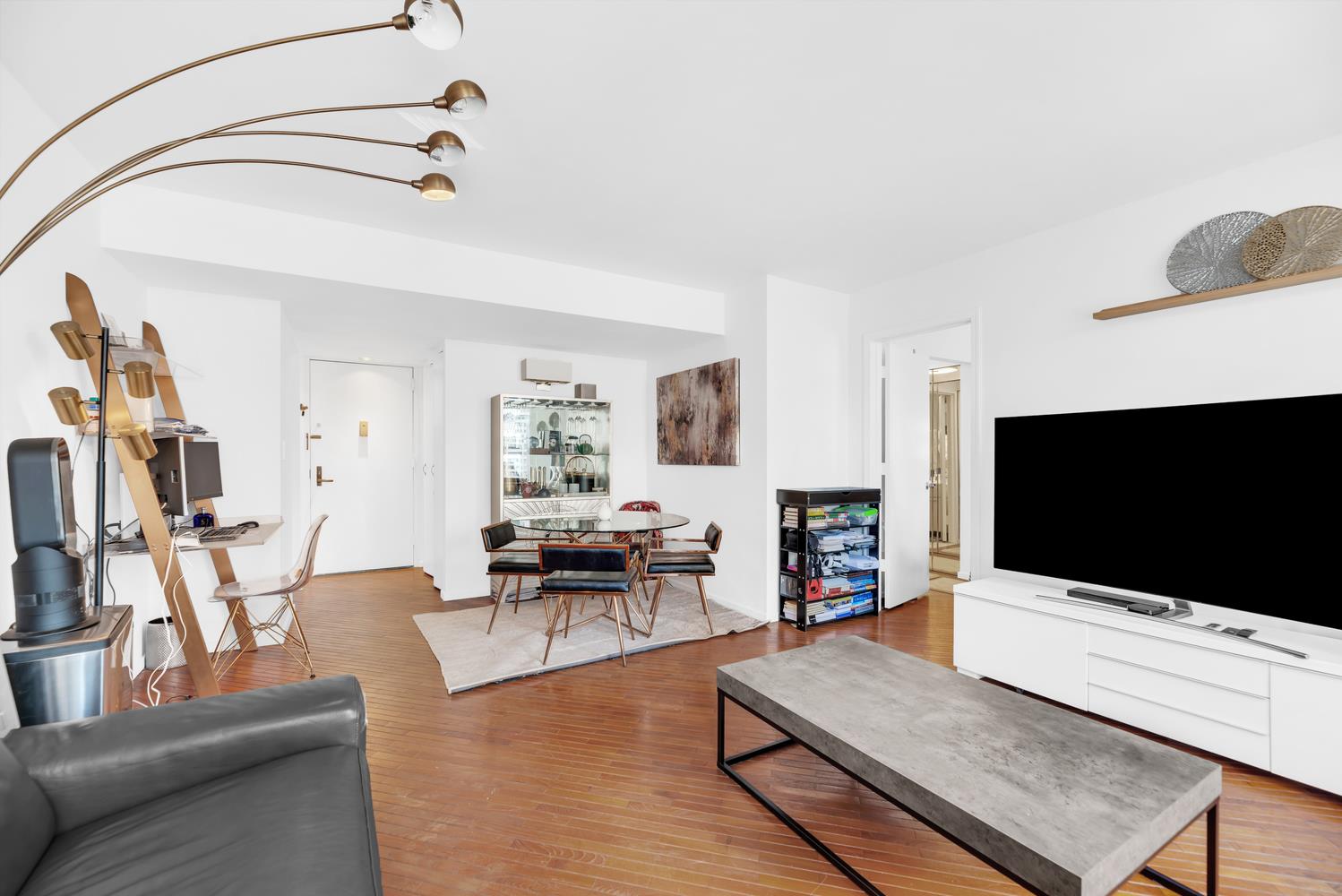 #1 photo, 400 East 70th Street, 曼哈顿 上东城 Upper East Side , NY 10021