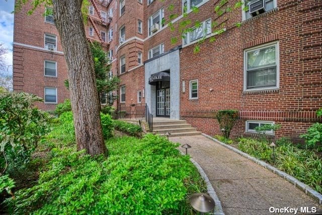 #1 photo, 69-09 108th Street, 皇后区 森林小丘 Forest Hills , NY 11375