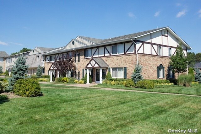 #1 photo, 143 Starlight Walk, 东长岛 Holbrook , NY 11741