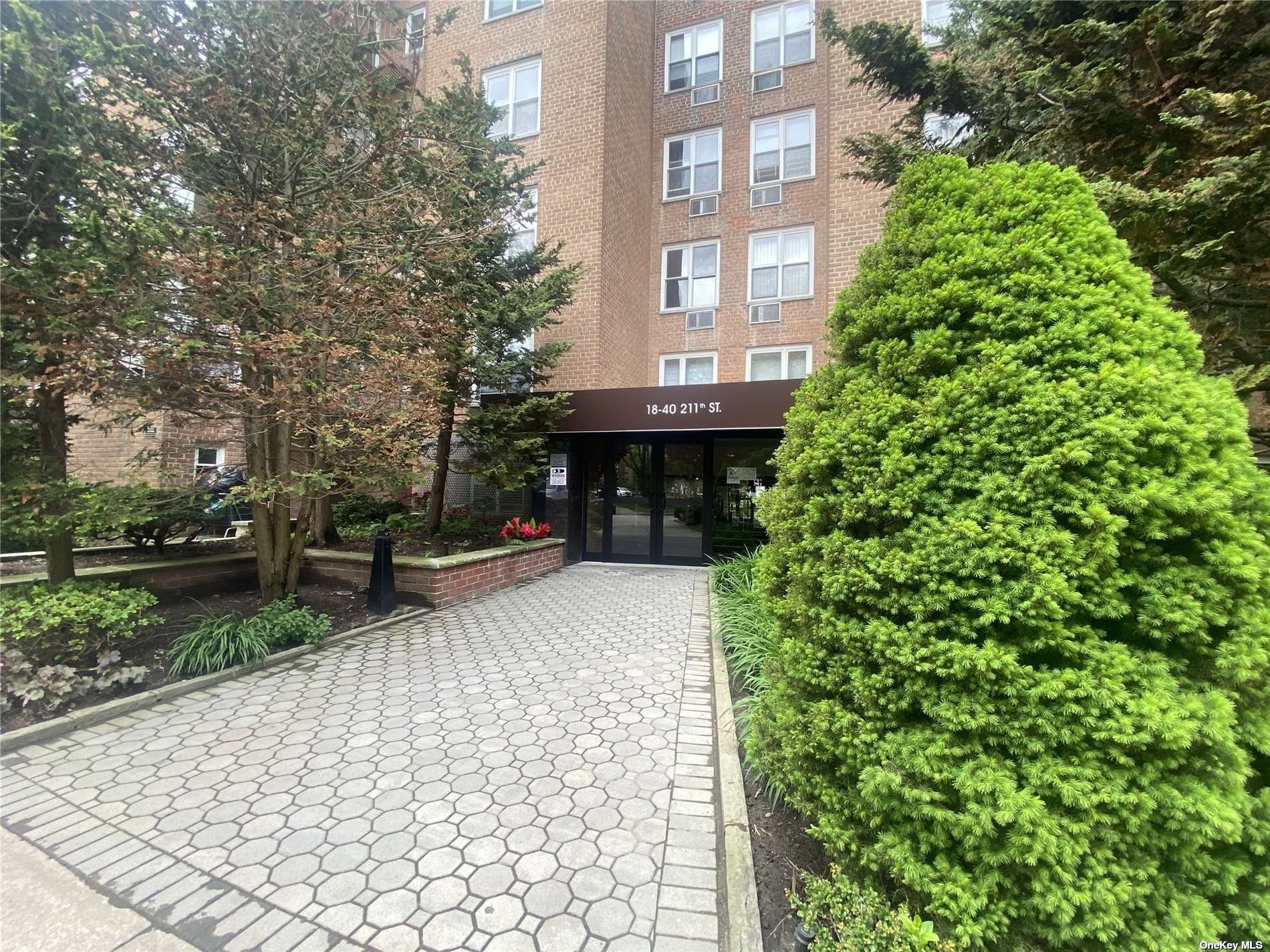 #1 photo, 18-40 211th Street Street, 皇后區 貝塞 Bayside , NY 11360