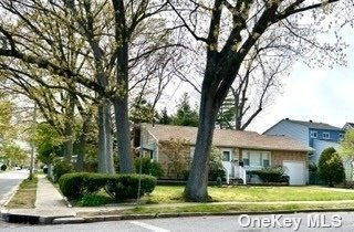#1 photo, 403 N Greene Avenue, 东长岛 Lindenhurst , NY 11757