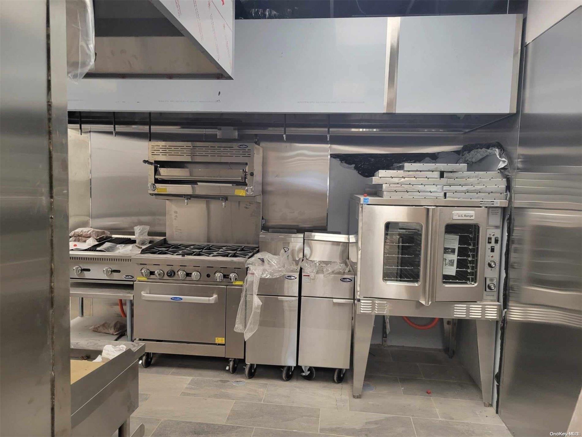 #12 photo, 472 Suffolk Avenue, サフォーク郡 Brentwood , NY 11717