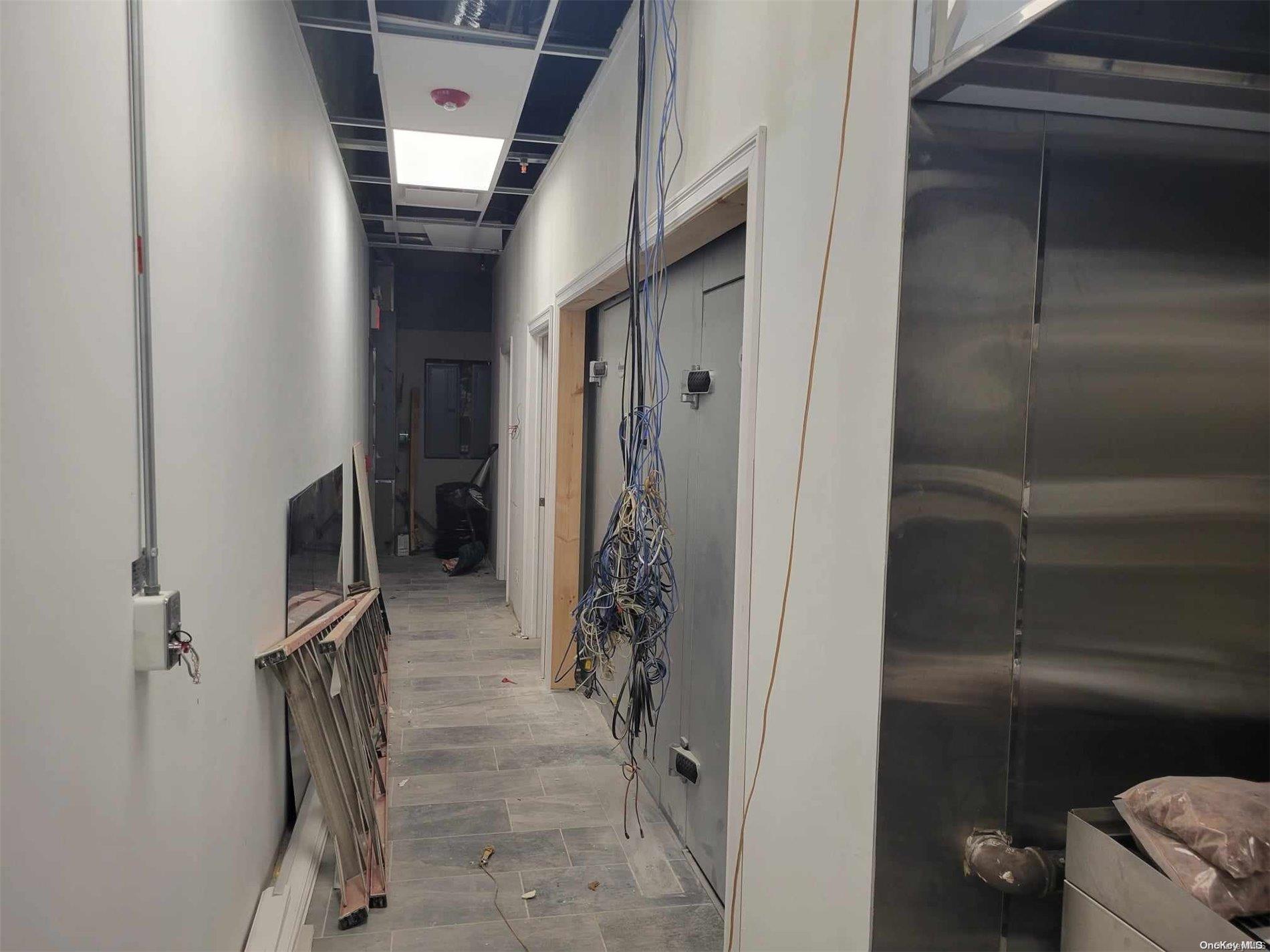 #13 photo, 472 Suffolk Avenue, サフォーク郡 Brentwood , NY 11717