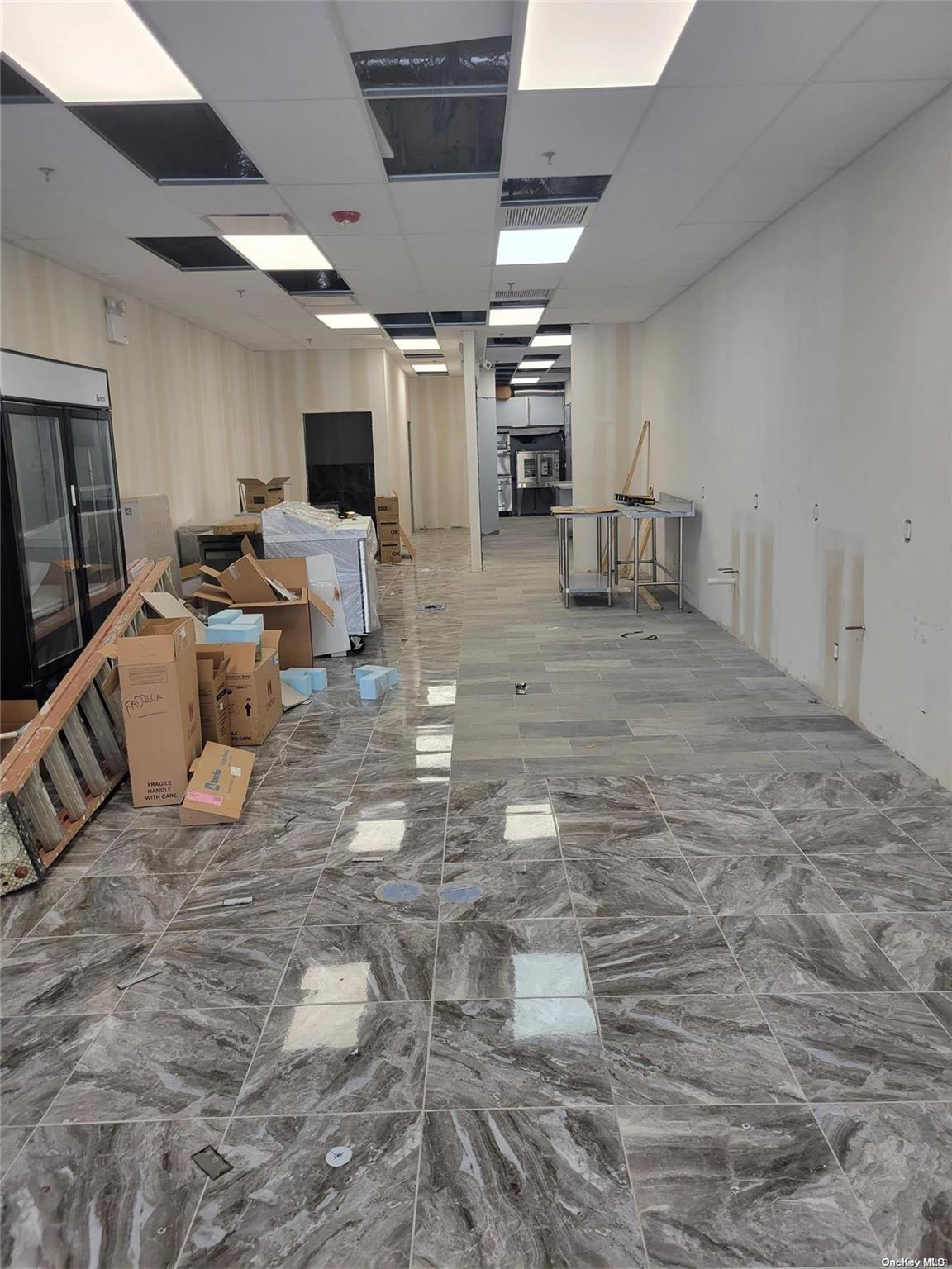 #2 photo, 472 Suffolk Avenue, サフォーク郡 Brentwood , NY 11717