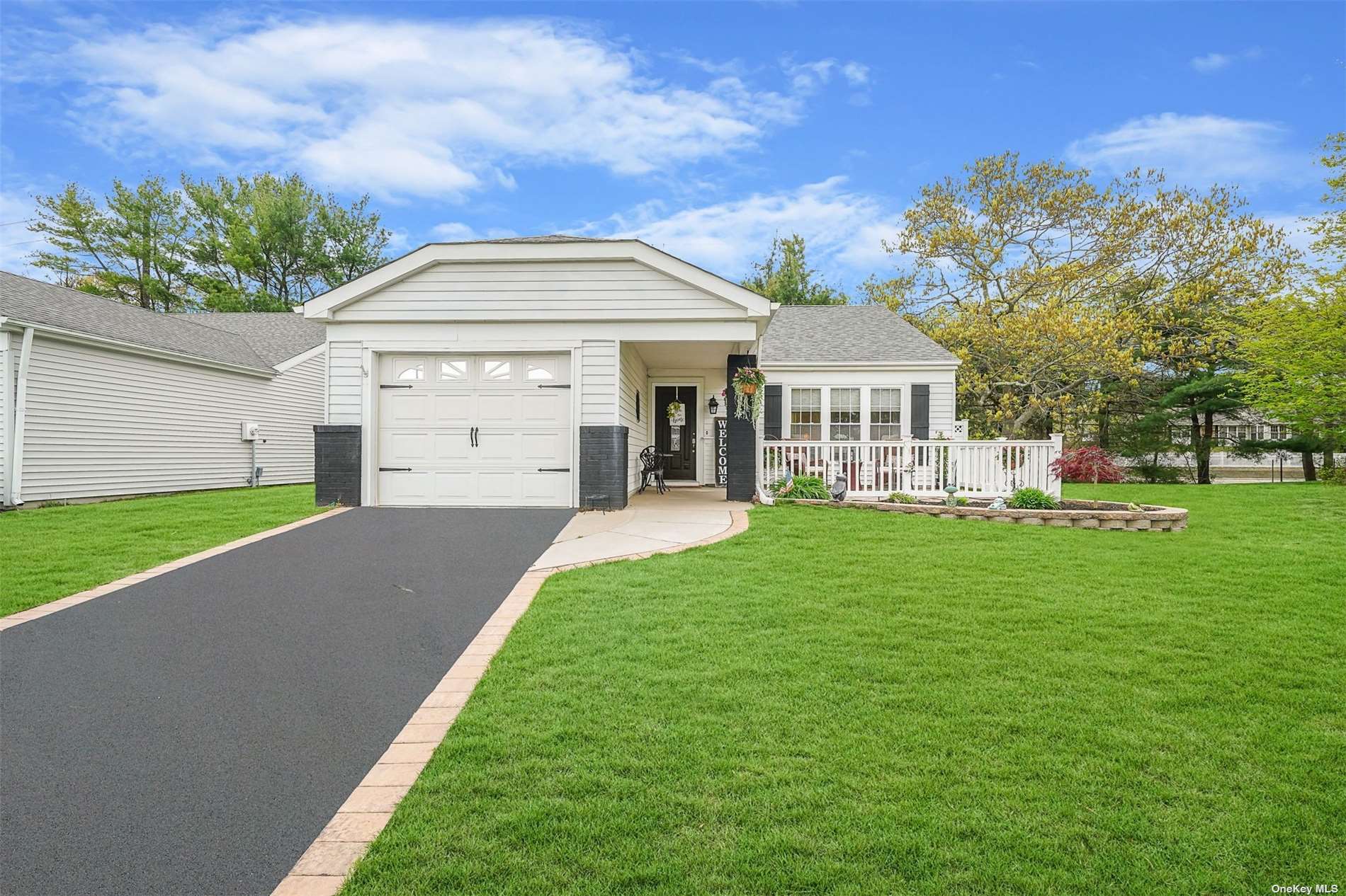 #1 photo, 3 Lamont Court, Ridge , NY 11961