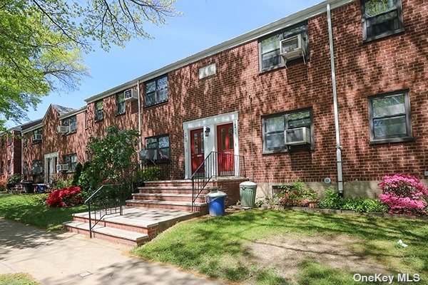 #1 photo, 164-09 Willets Point Boulevard, קווינס Whitestone , NY 11357