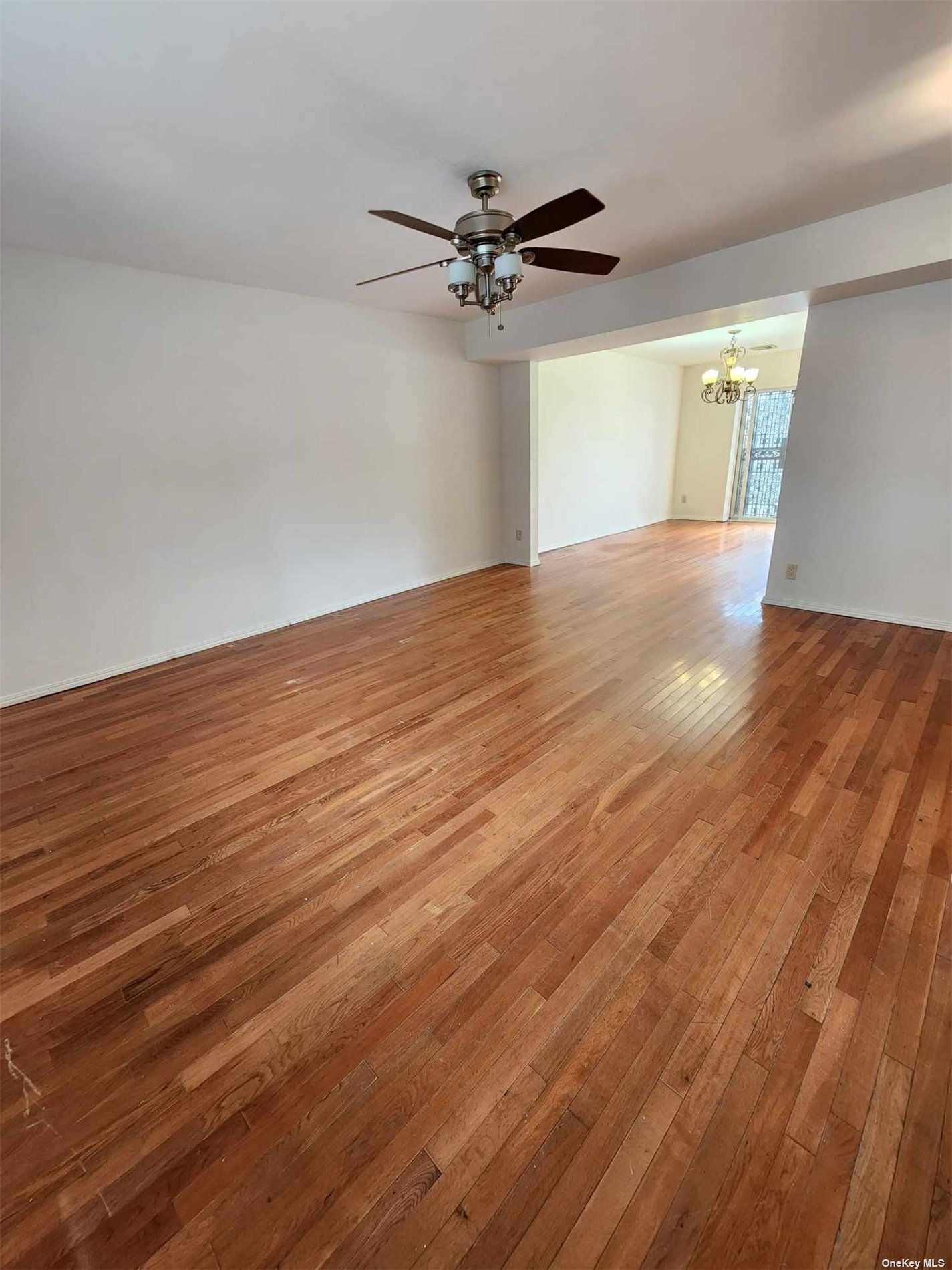 #1 photo, 62-62 Grand Central Parkway, 皇后区 森林小丘 Forest Hills , NY 11375