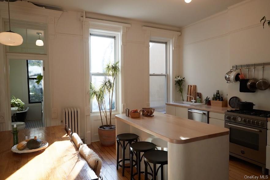 #1 photo, 254 Vernon Avenue, 布鲁克林 Brooklyn , NY 11206