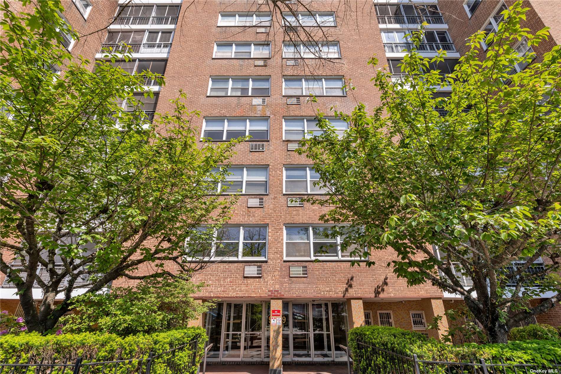 #1 photo, 90-59 56th Avenue, 皇后区 艾姆赫斯特 Elmhurst , NY 11373