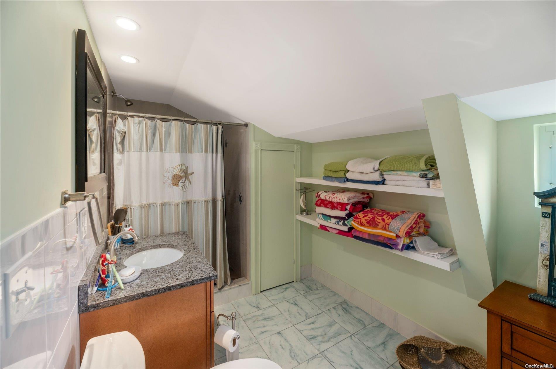 #10 photo, 289 Cottage Walk, Ocean Beach , NY 11770