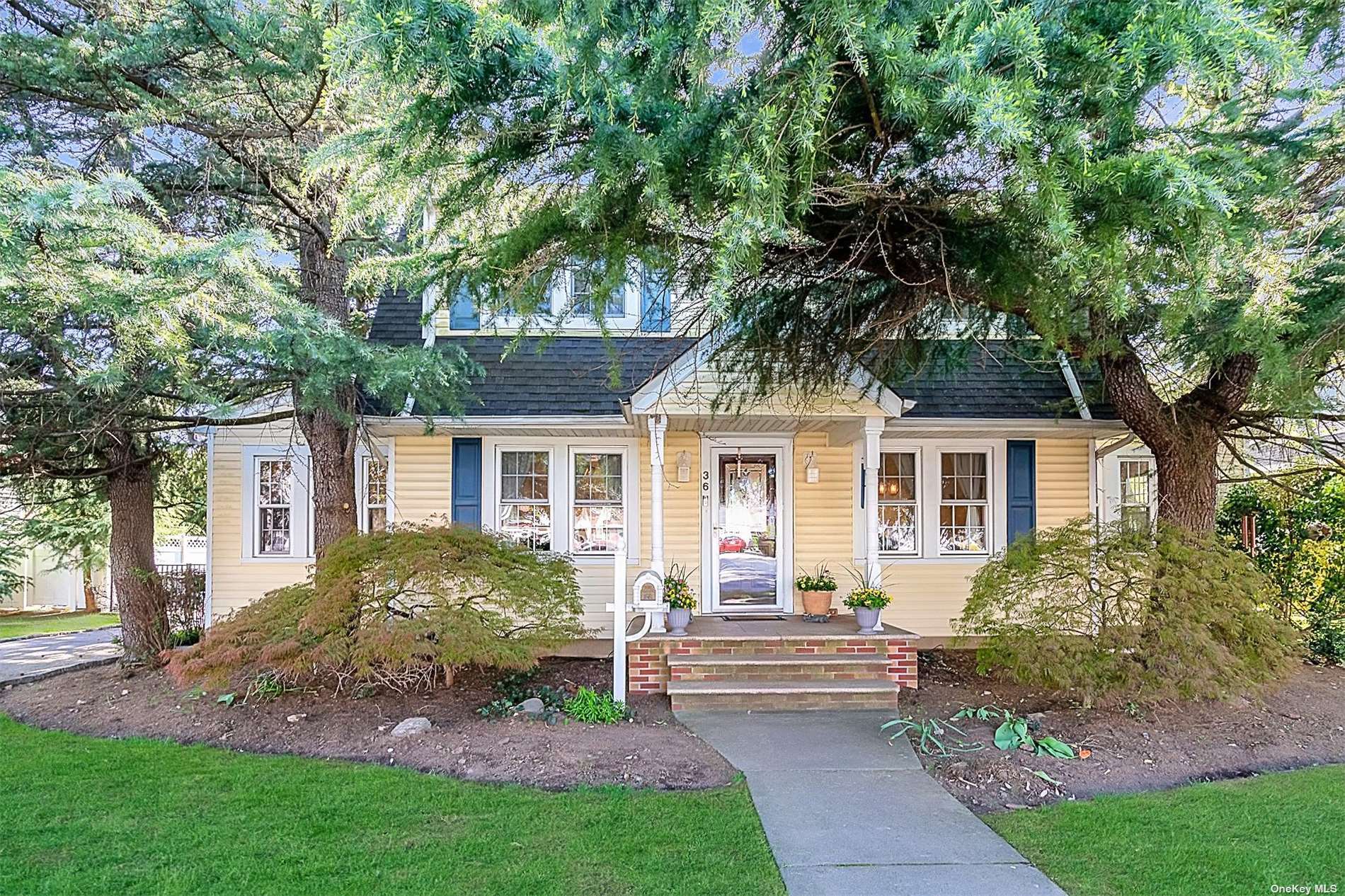 #1 photo, 36 Hilbert Street, Hempstead , NY 11550