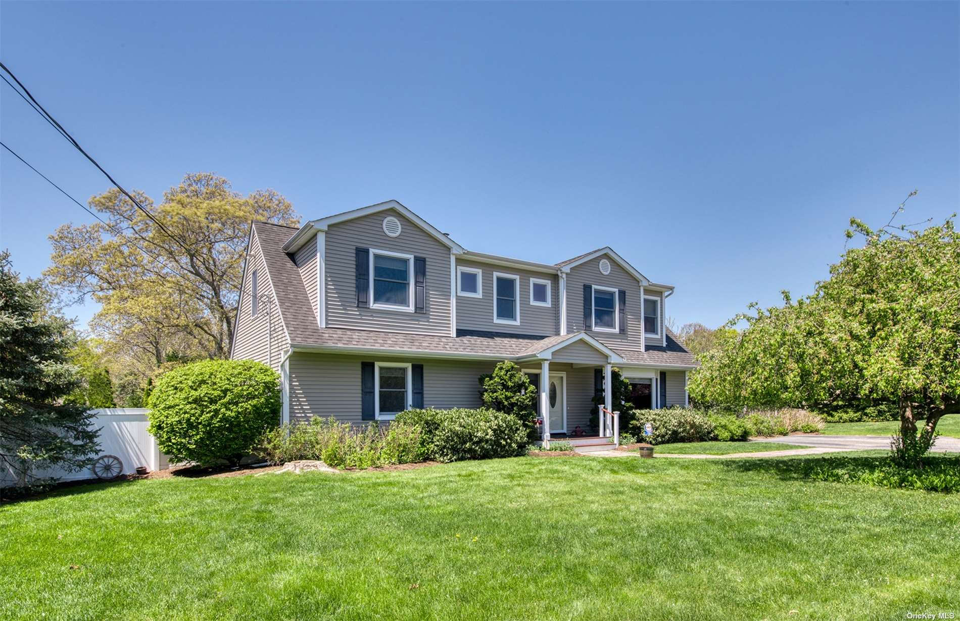 #1 photo, 26 Middle Road, 东长岛 汉普顿 Hampton Bays , NY 11946