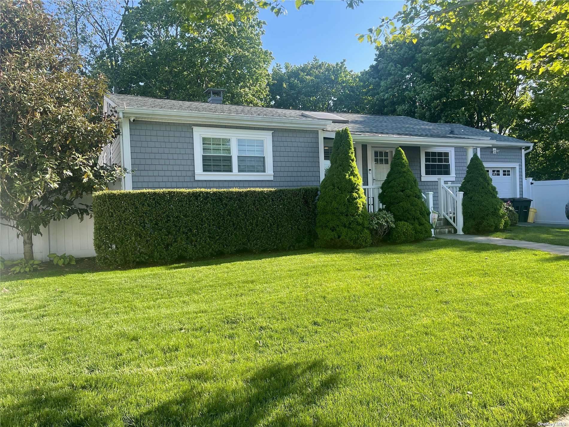 #1 photo, 42 E Margaret Drive, 长岛 Plainview , NY 11803