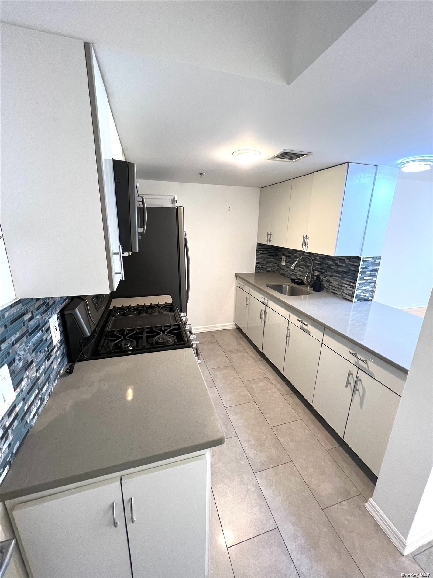 #1 photo, 38-11 108th Street, קווינס Corona , NY 11368