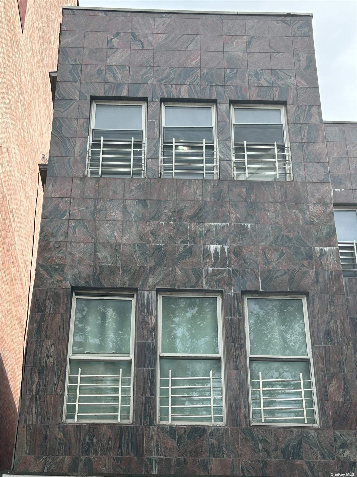 #1 photo, 70-36 Broadway, 皇后区 杰克逊高地 Jackson Heights , NY 11372