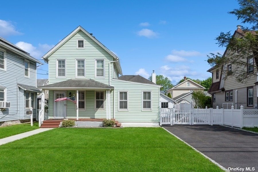 #1 photo, 160 Rocklyn Avenue, 长岛 Lynbrook , NY 11563
