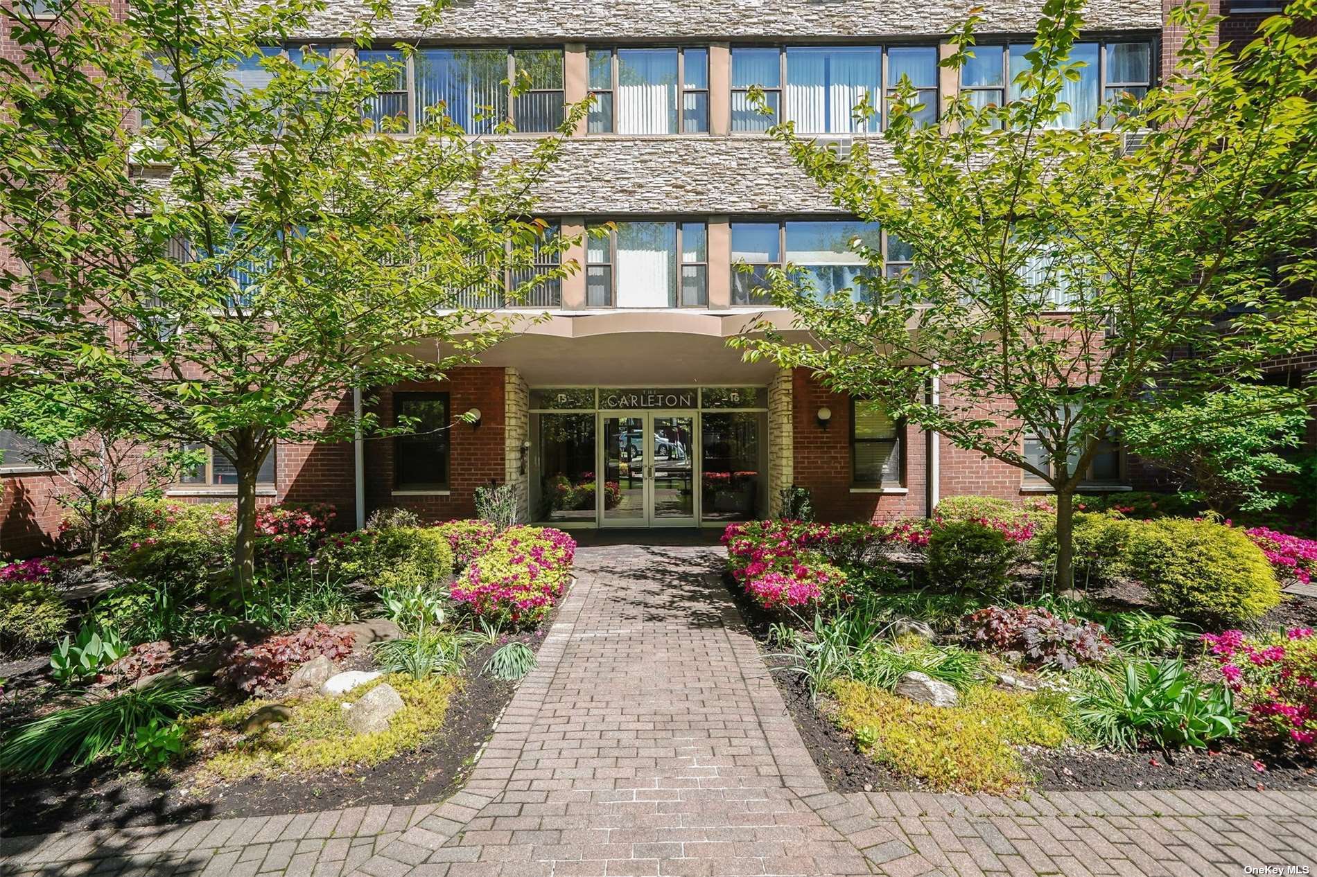 #1 photo, 15 Hill Park Avenue, 长岛 大颈 Great Neck , NY 11021