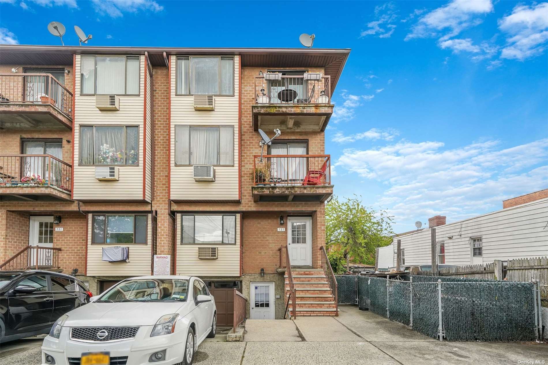 #1 photo, 727 E 85th Street, 브루클린 Canarsie , NY 11236