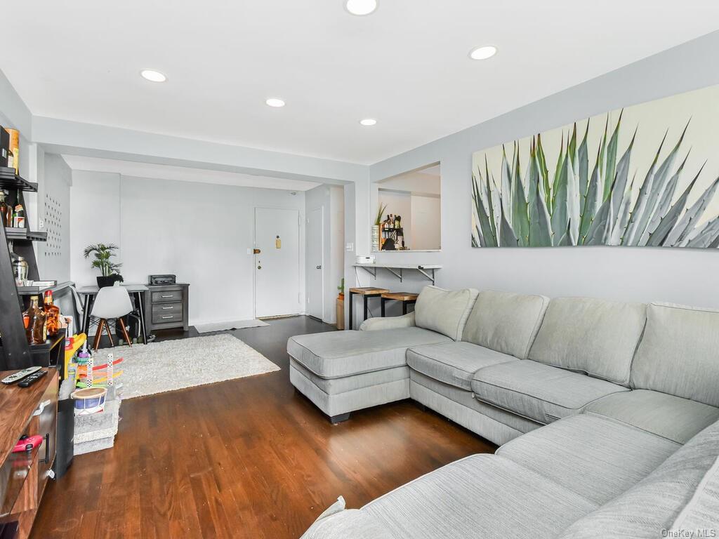 #1 photo, 2736 Independence Avenue, 布朗士 Bronx , NY 10463