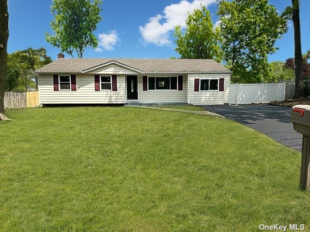 #1 photo, 4343 Express Drive, 东长岛 Lake Ronkonkoma , NY 11779