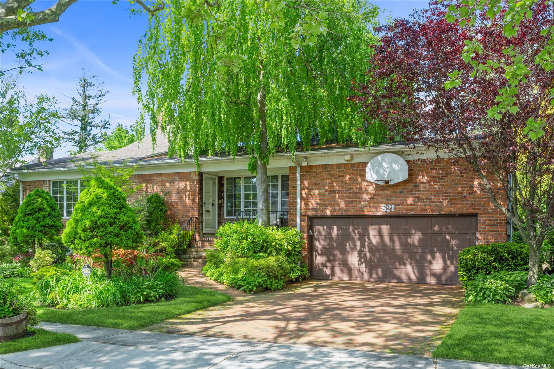 #1 photo, 821 Longview Avenue, 长岛 North Woodmere , NY 11581