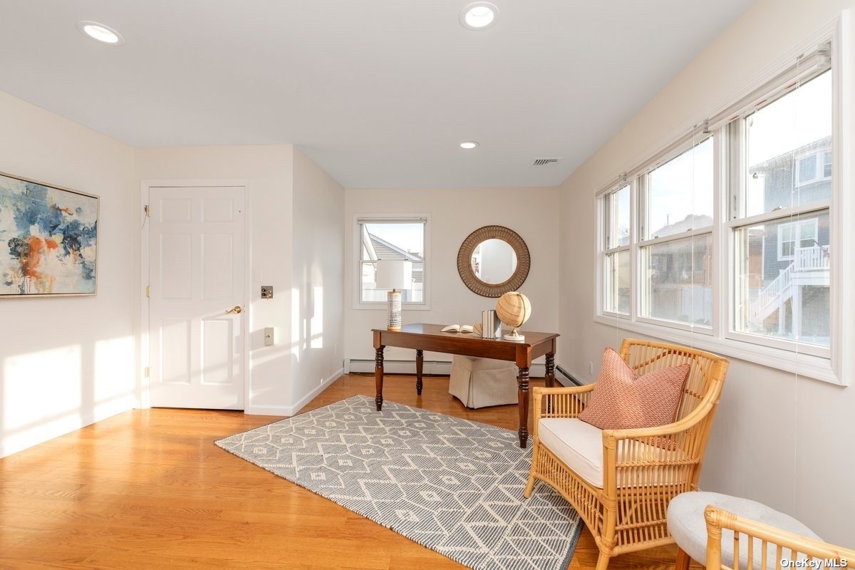 #1 photo, 44 Kerrigan Street, 长岛 长滩 Long Beach , NY 11561