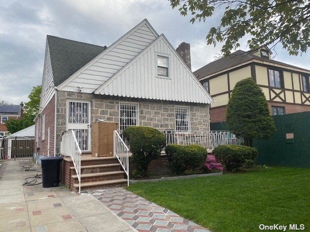 #1 photo, 62-49 Ellwell Crescent, 皇后区 雷哥公园 Rego Park , NY 11374