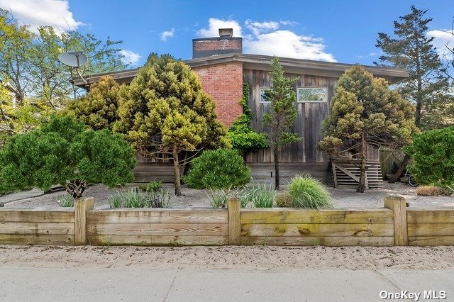 #1 photo, 101 Bungalow Walk, 东长岛 Ocean Beach , NY 11770